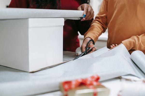 Les meilleures idées de papiers cadeaux unis métallisés élégants